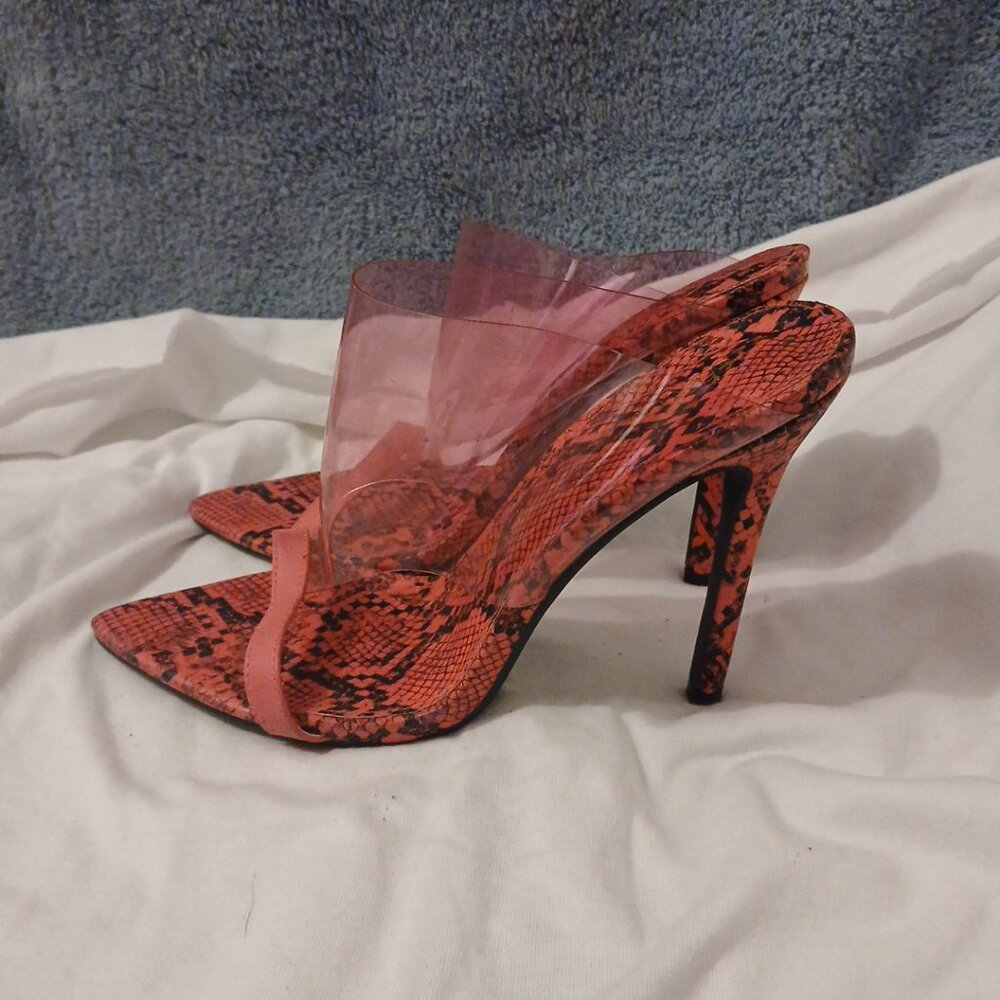Shoedizzle heels - Picture 2 of 3